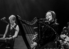 20260331-204900-IMG 2459  Nina Attal (chant, guitare), Jessie Lee Houllier (chant, guitare), Léa Worms (claviers), Antonella Mazza (basse), Camille Bigeault (batterie), Milla Leika (chant, harpe) : ELECTRIC LADYLAND, HAUTS DE SEINE-NEUILLY SUR SEINE, JESSIE LEE HOULLIER, NINA ATTAL