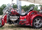 20150704-IMG 3455  Boss Hoss V8 chevrolet  - American Festival - Medieval Show - Boissy sous St Yon le 4 juillet 2015 : 2015, AMERICAN FESTIVAL, BLUES, BLUES ROCK, BOISSY SOUS ST YON, CONCERT, COUNTRY, HARLEY DAVIDSON, MOTOS DIVERS, ROCK, VOITURE